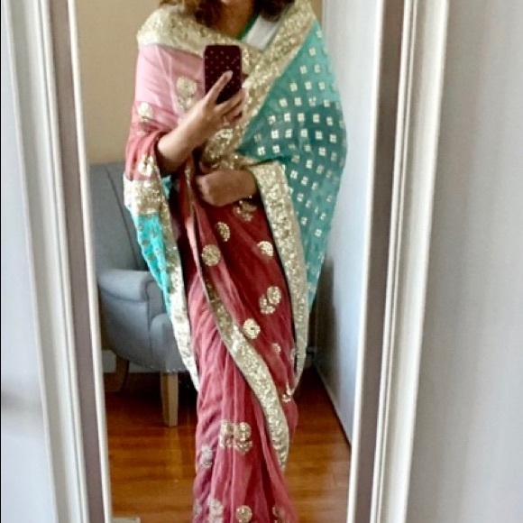 Other - Beautiful Indian party net saree with blouse